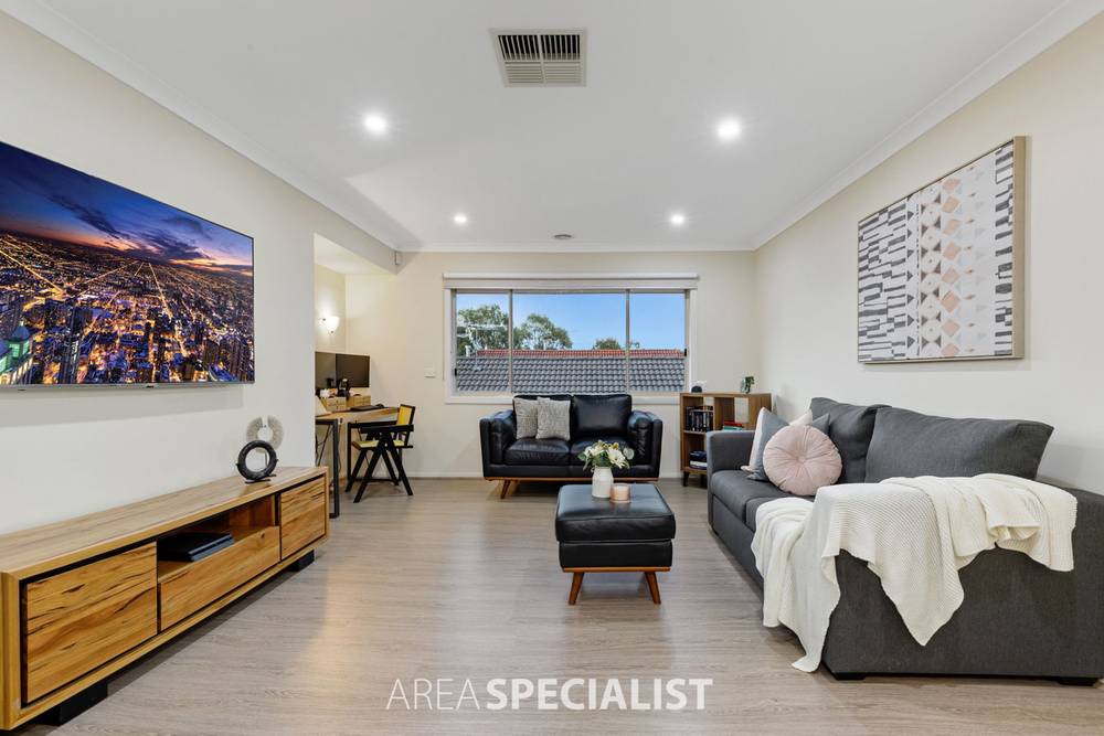 2 Staffordshire Place, LYNDHURST, VIC 3975