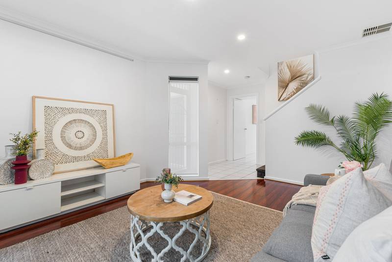 2/12 Hagen Avenue, PORT ADELAIDE, SA 5015