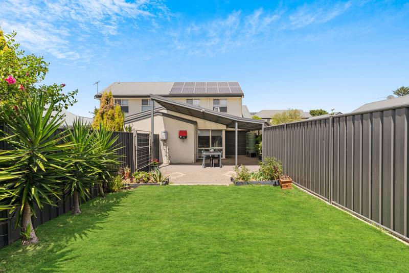 2/12 Hagen Avenue, PORT ADELAIDE, SA 5015