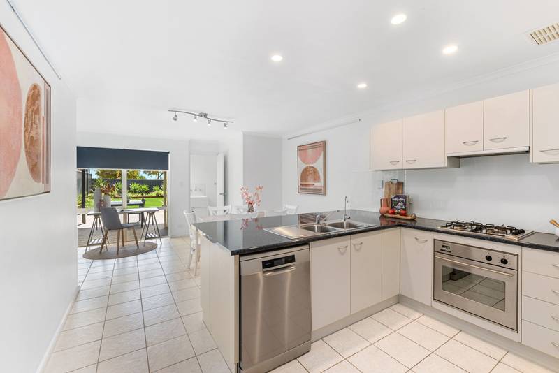 2/12 Hagen Avenue, PORT ADELAIDE, SA 5015