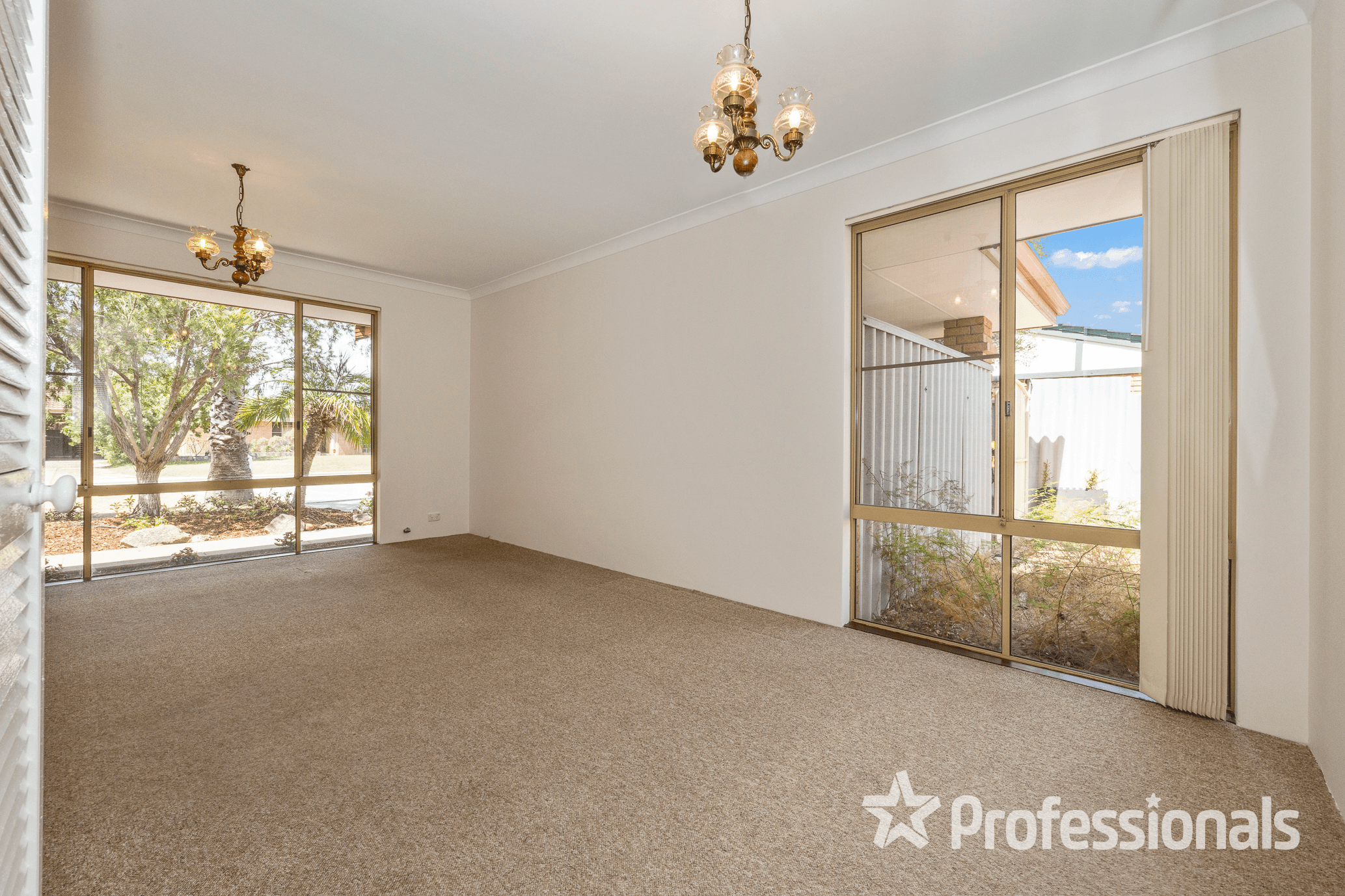 17 Falcon Close, BALLAJURA, WA 6066