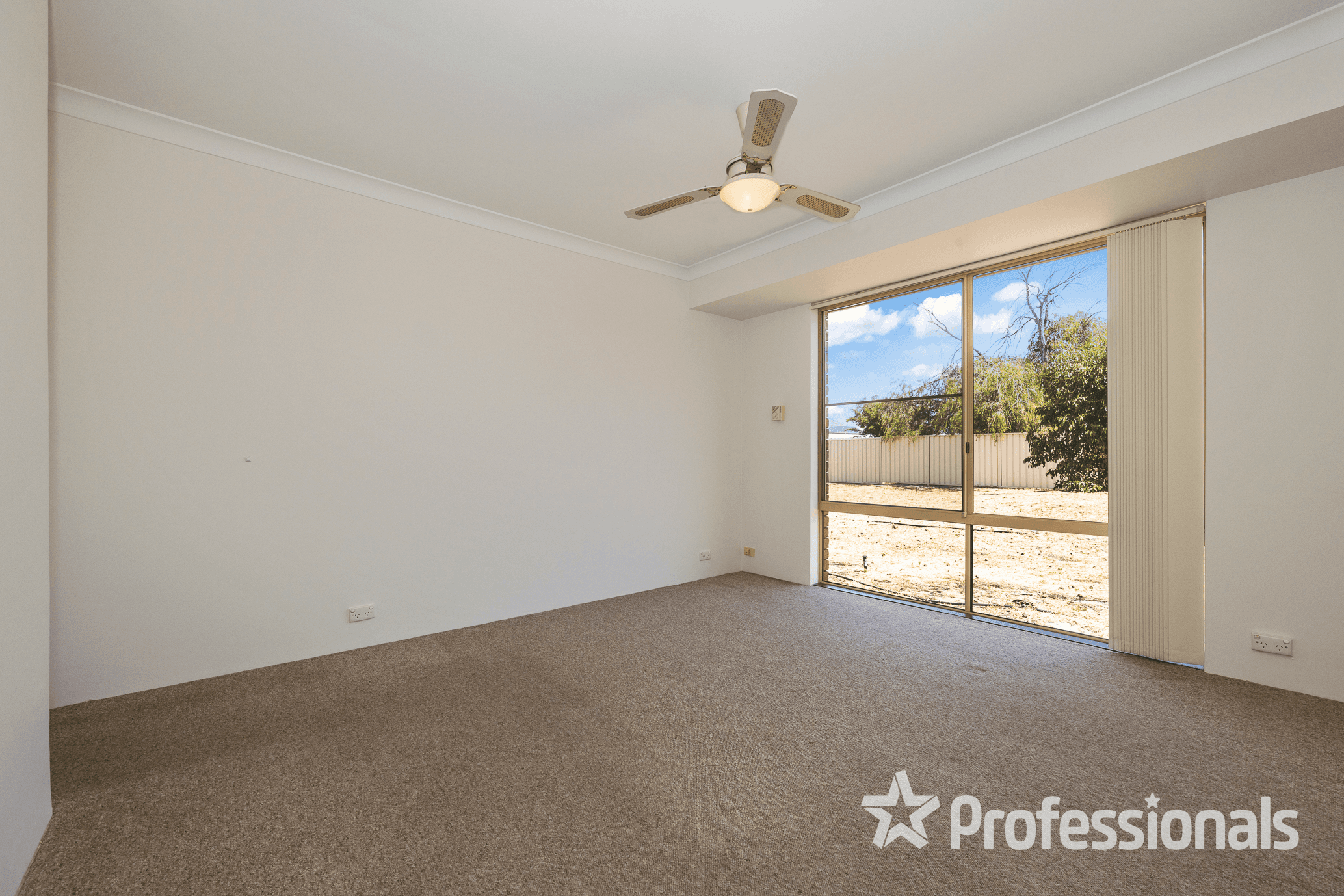 17 Falcon Close, BALLAJURA, WA 6066