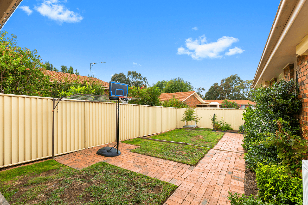 12/25 Blakey Close, MONASH, ACT 2904