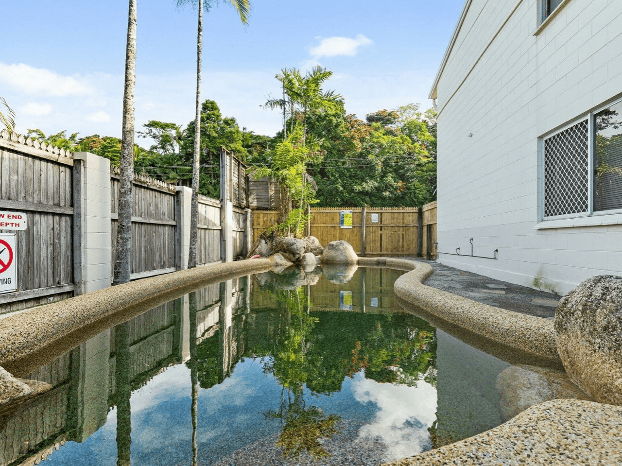 10/8 BELL Street, BUNGALOW, QLD 4870