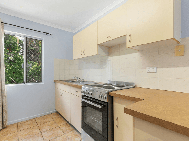 10/8 BELL Street, BUNGALOW, QLD 4870