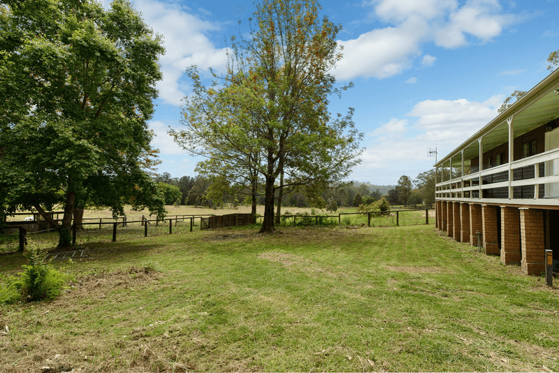 18 Red Gully Road, BURRELL CREEK, NSW 2429