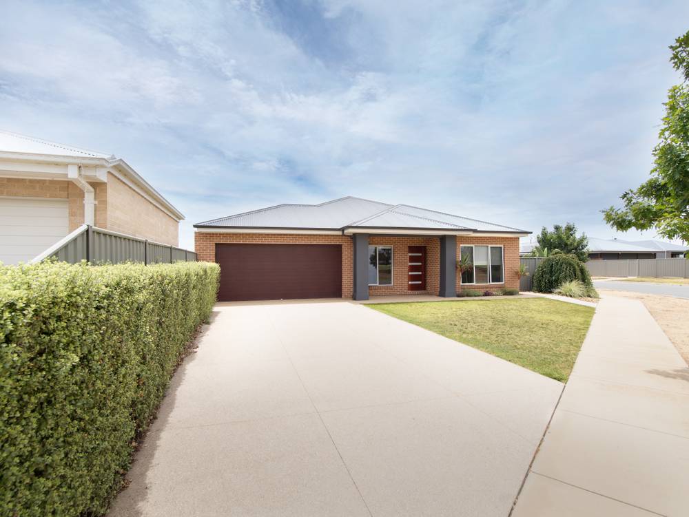 37 Sunningdale Boulevard, TATURA, VIC 3616