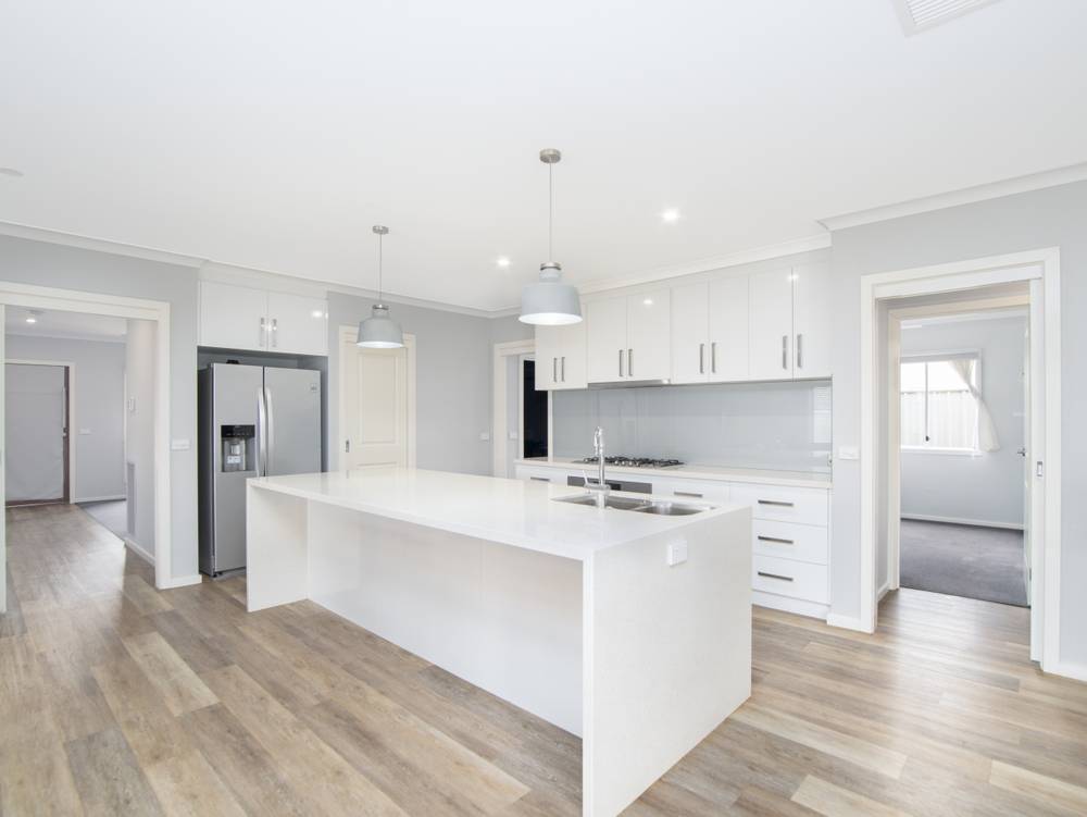 37 Sunningdale Boulevard, TATURA, VIC 3616