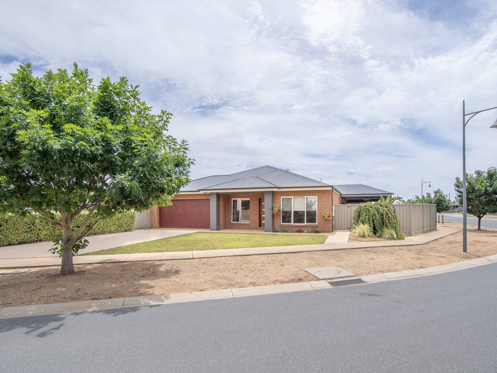 37 Sunningdale Boulevard, TATURA, VIC 3616