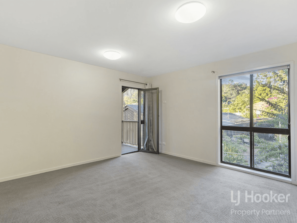 30 Marmindie Street, CHAPEL HILL, QLD 4069