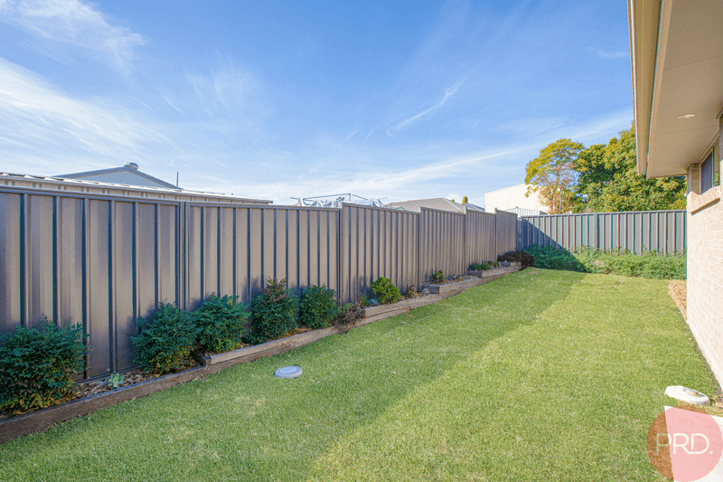 2/21 Clift Street, GRETA, NSW 2334