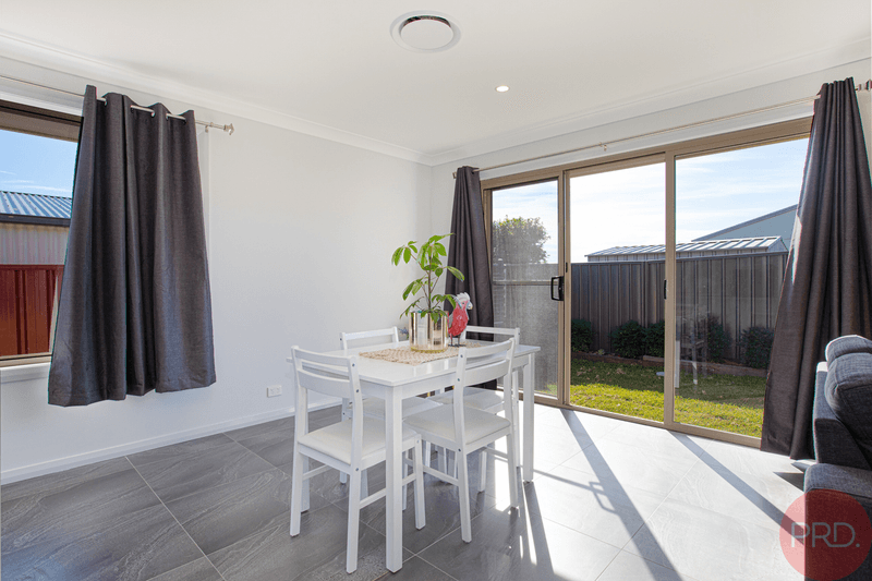 2/21 Clift Street, GRETA, NSW 2334