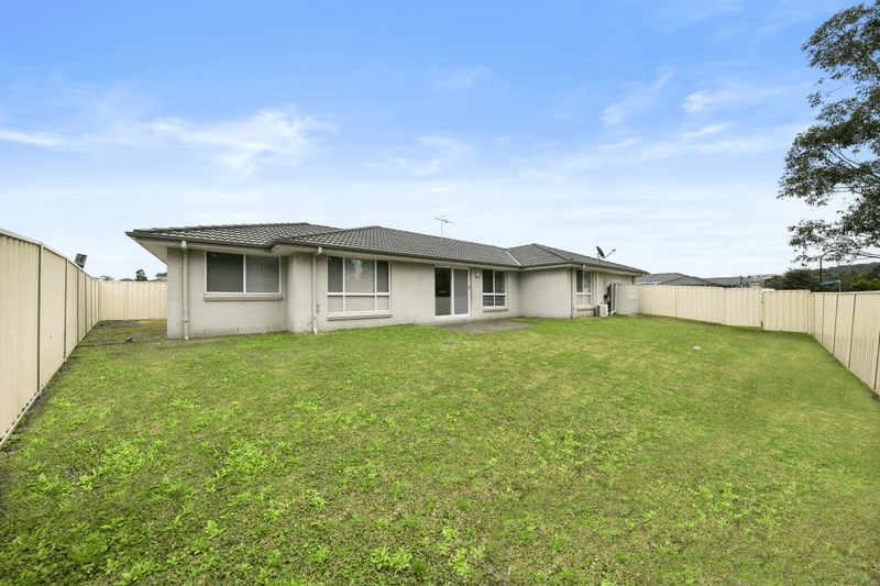 32 Lakeaire Circuit, Cameron Park, NSW 2285