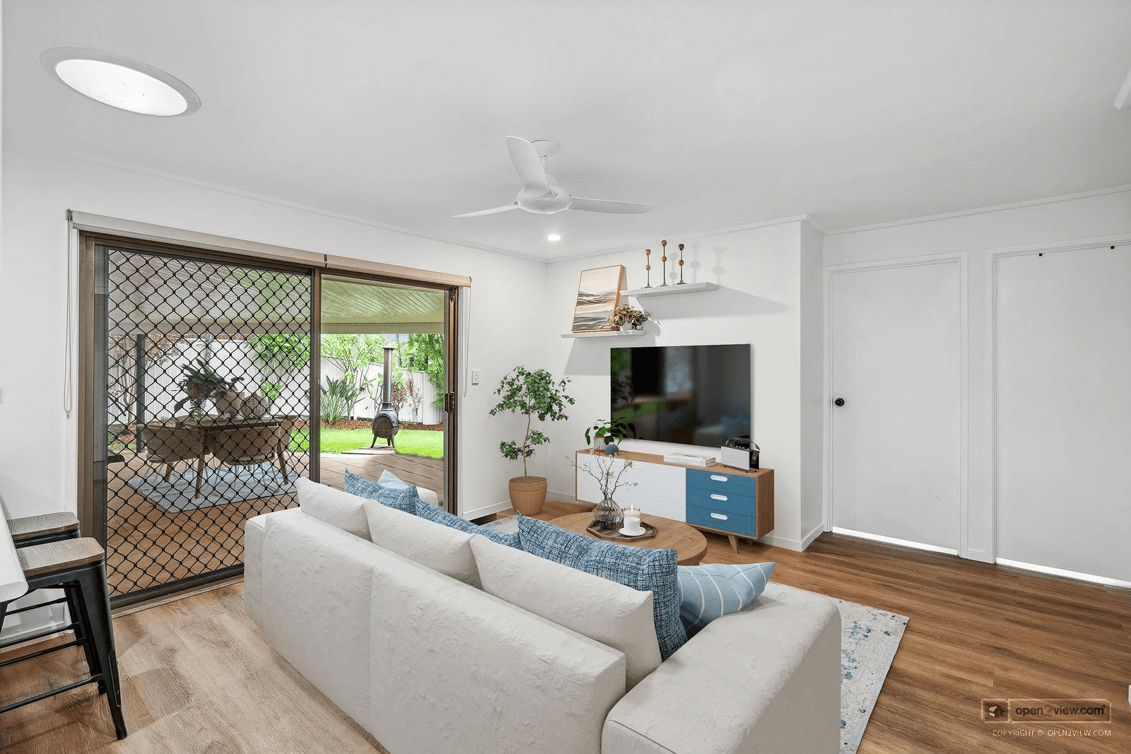 8 San Mateo Boulevard, ASHMORE, QLD 4214