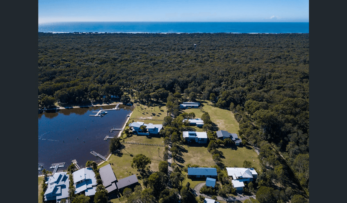 9 Wallaby Way, South Stradbroke, QLD 4216