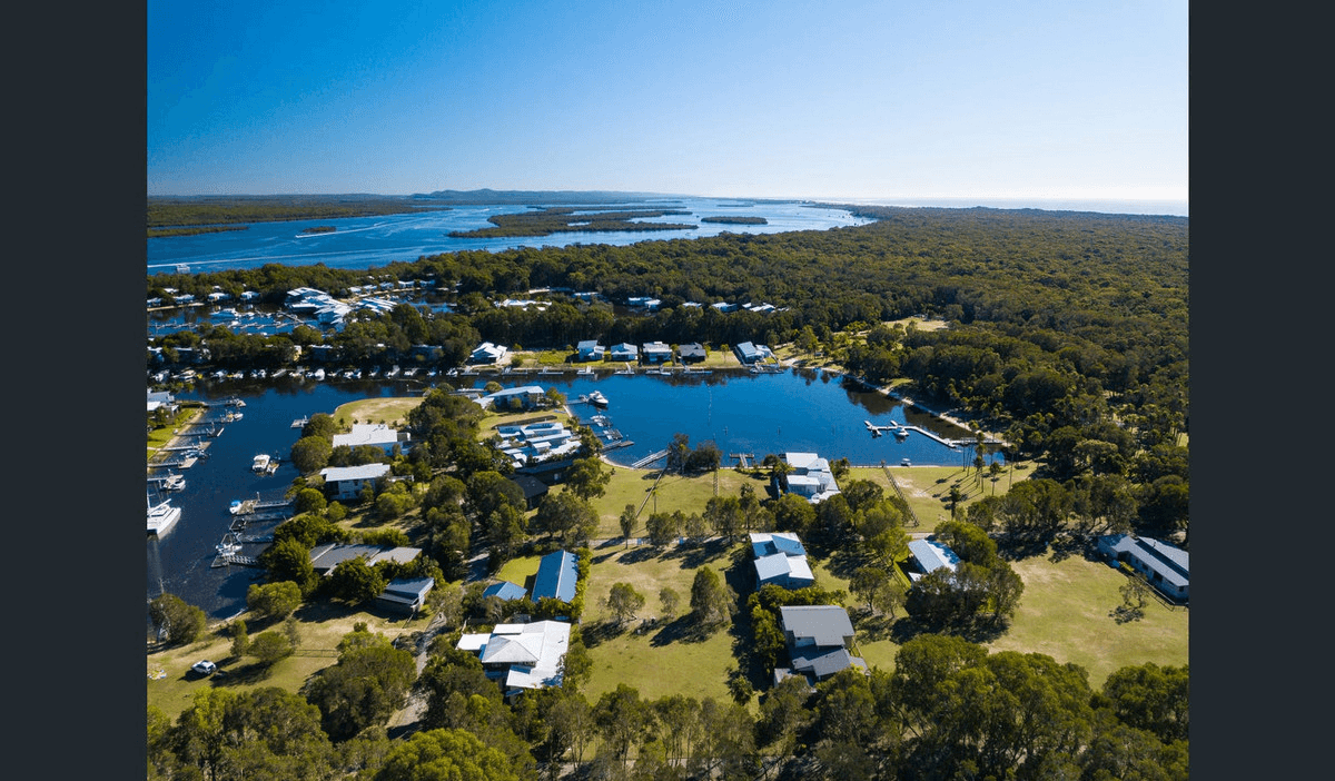 9 Wallaby Way, South Stradbroke, QLD 4216