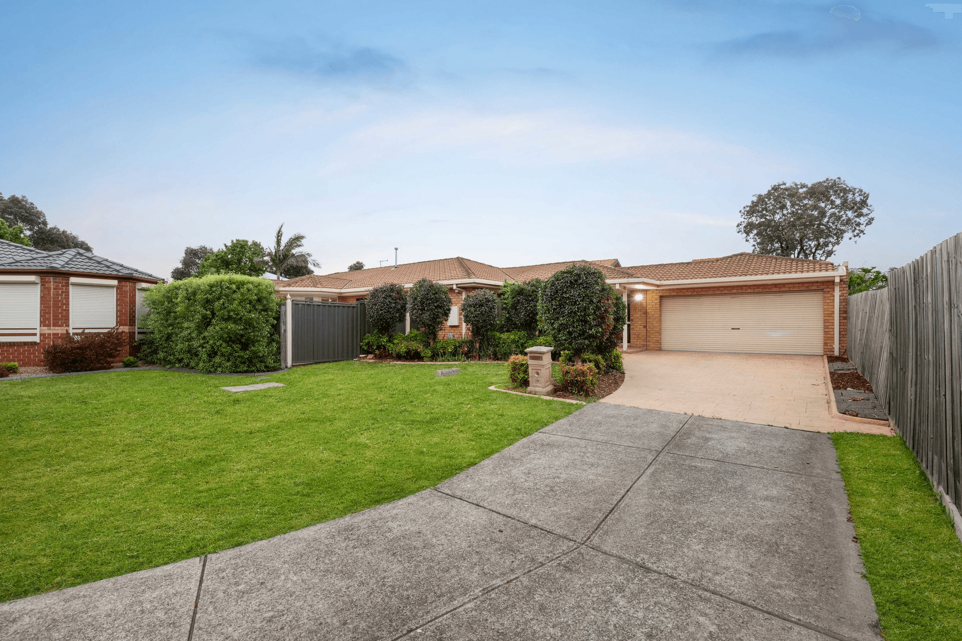 10 Aikshaw Close, Hillside, VIC 3037