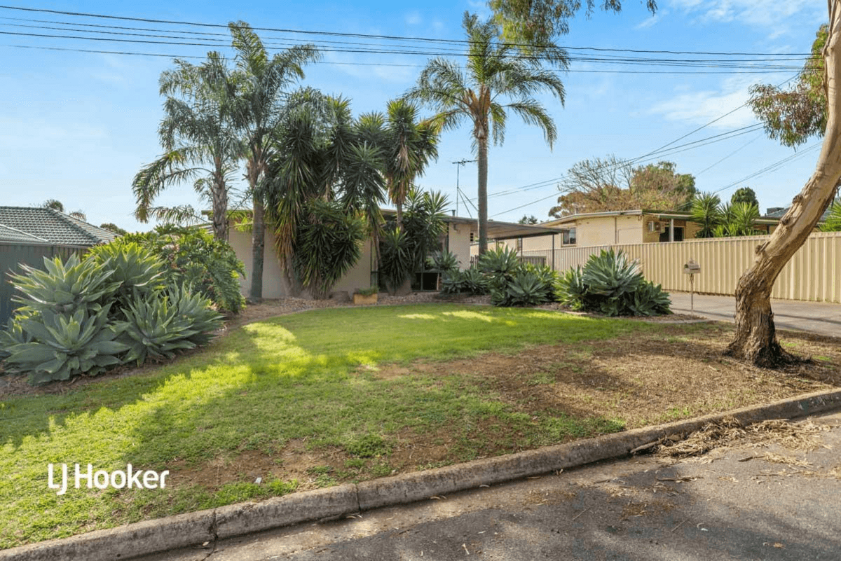 24 Leabrook Drive, PARA HILLS, SA 5096