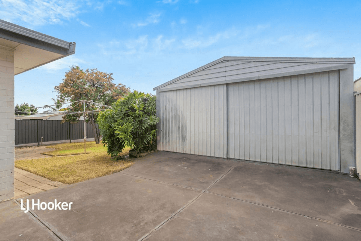 24 Leabrook Drive, PARA HILLS, SA 5096