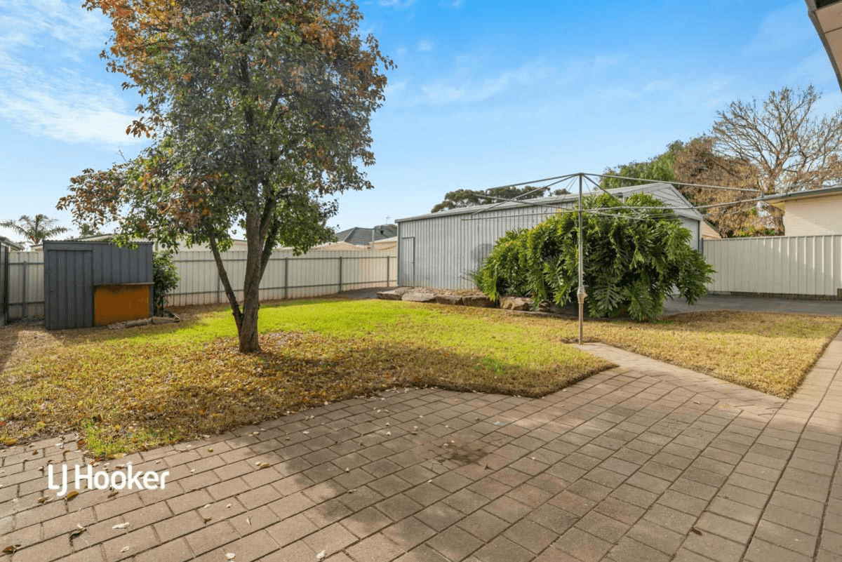 24 Leabrook Drive, PARA HILLS, SA 5096