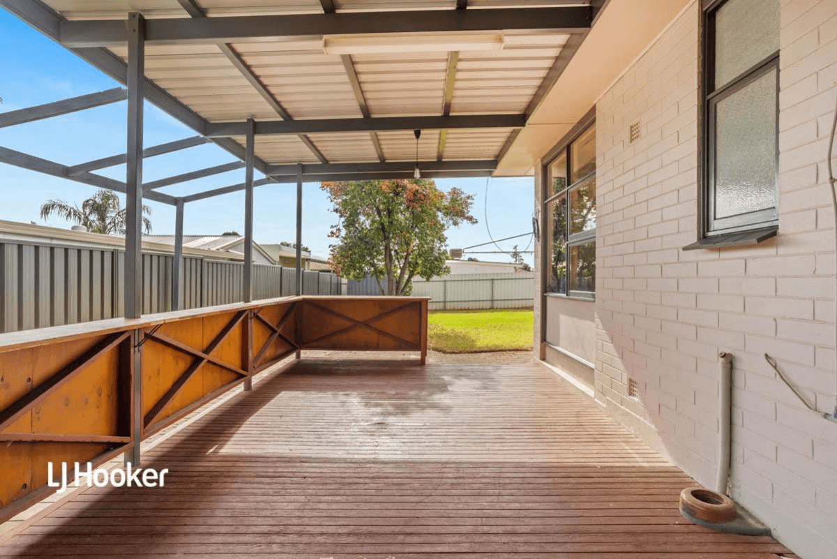 24 Leabrook Drive, PARA HILLS, SA 5096