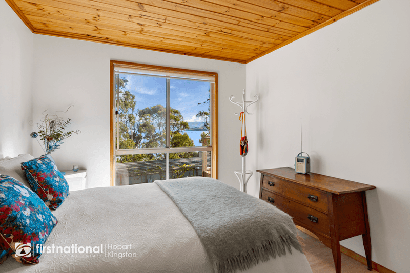 27 Cox Drive, DENNES POINT, TAS 7150