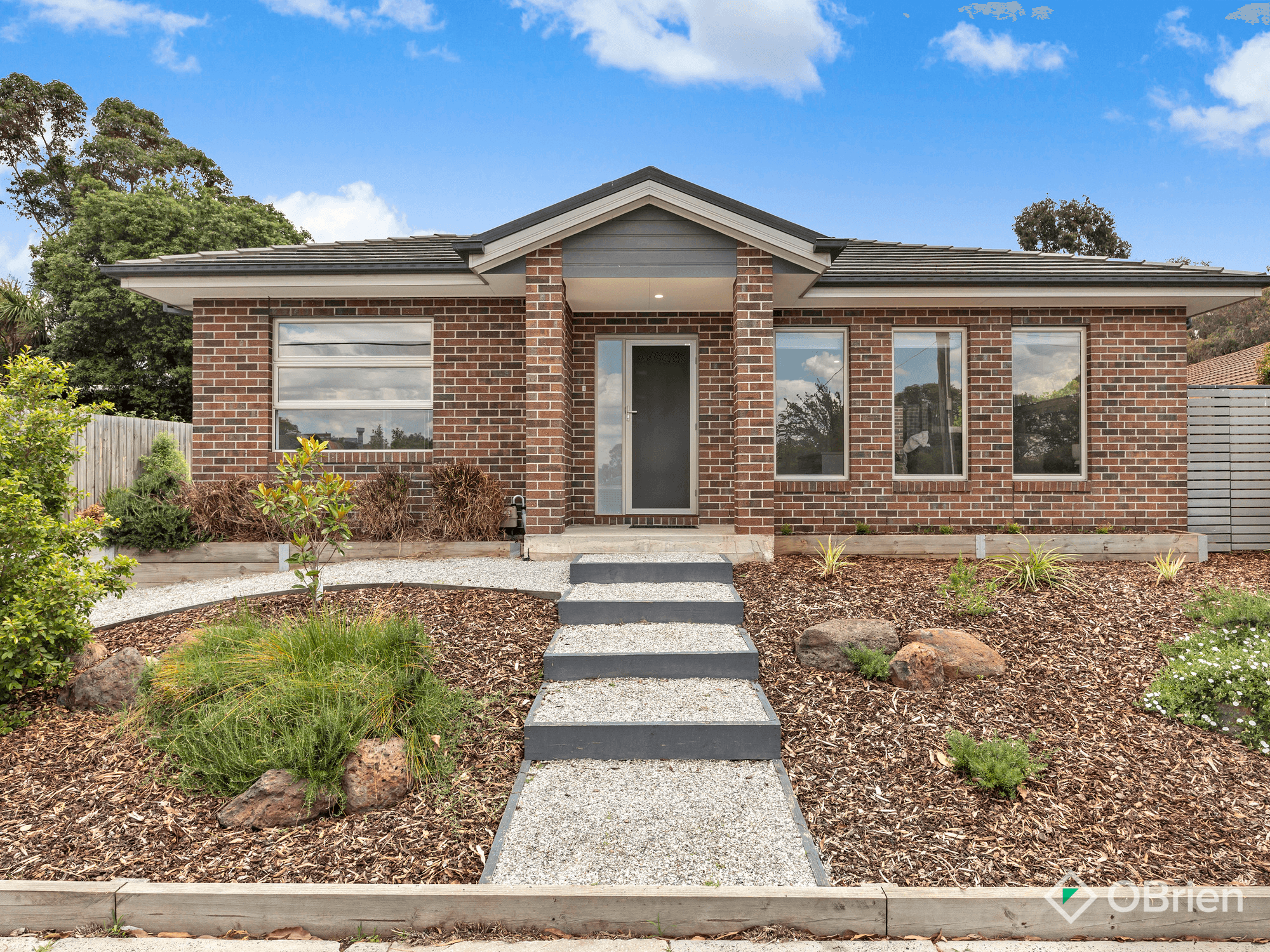 1/4 Herbert Crescent, Sunbury, VIC 3429