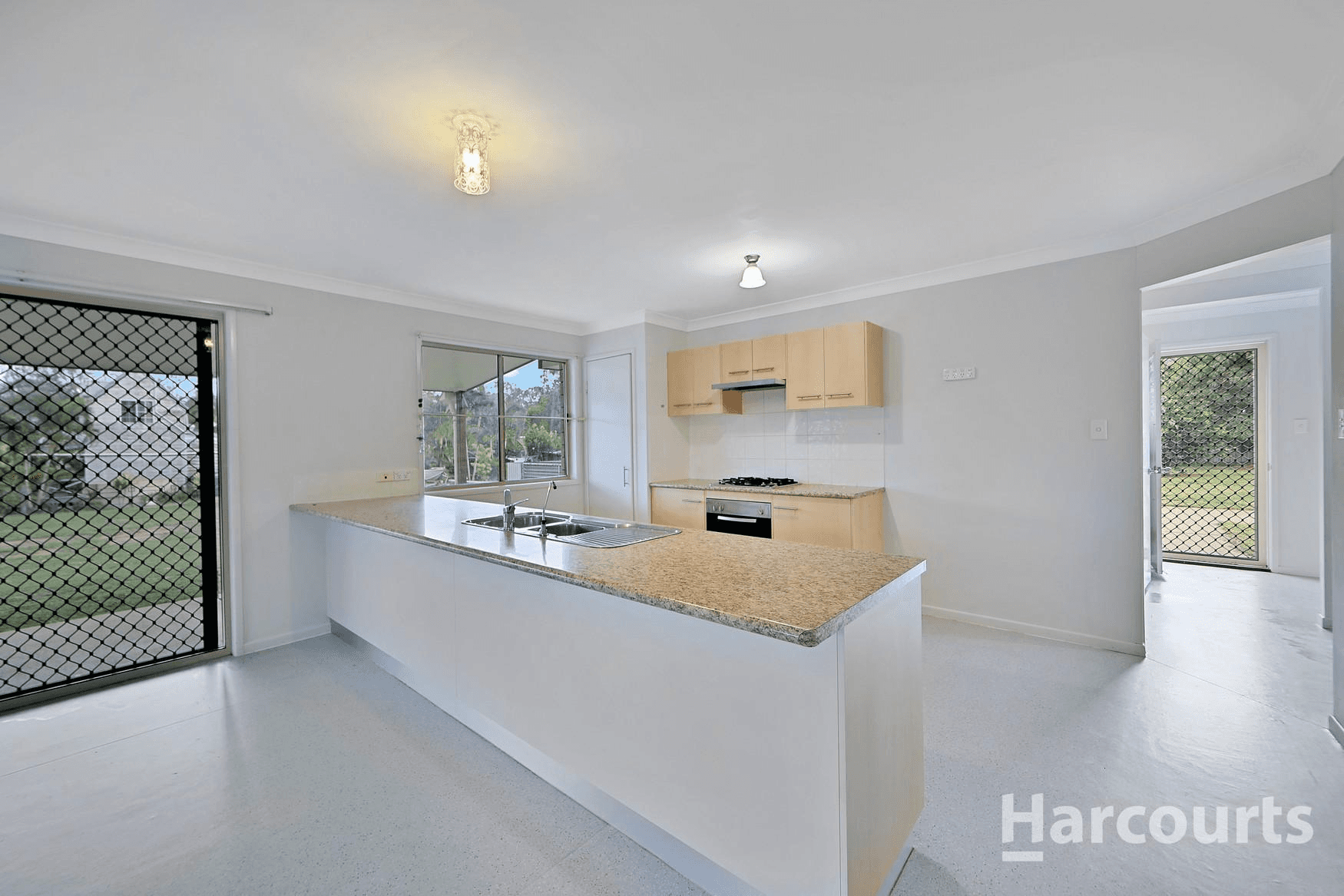 40 Blackall Street, AVONDALE, QLD 4670