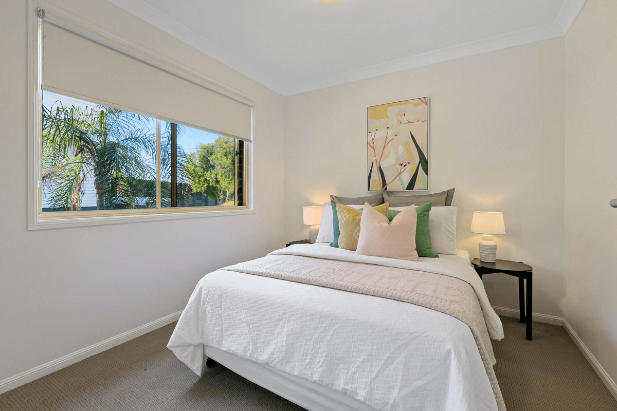 2/55 Railway Parade, Norman Park, QLD 4170