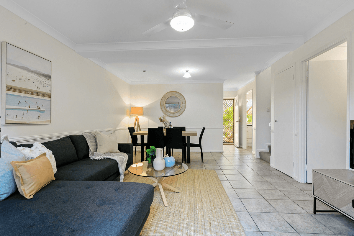 2/55 Railway Parade, Norman Park, QLD 4170