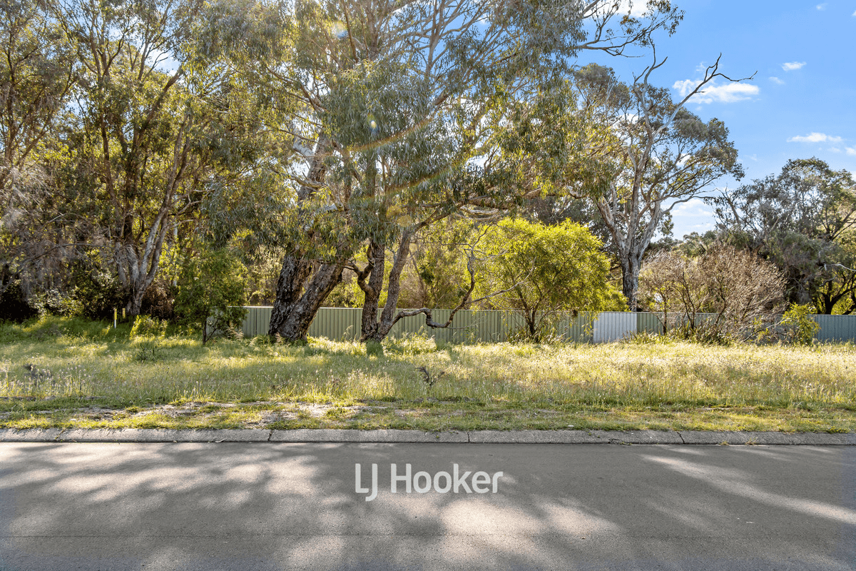 1 Hovea Street, Myalup, WA 6220