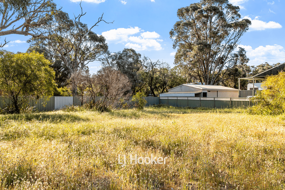 1 Hovea Street, Myalup, WA 6220