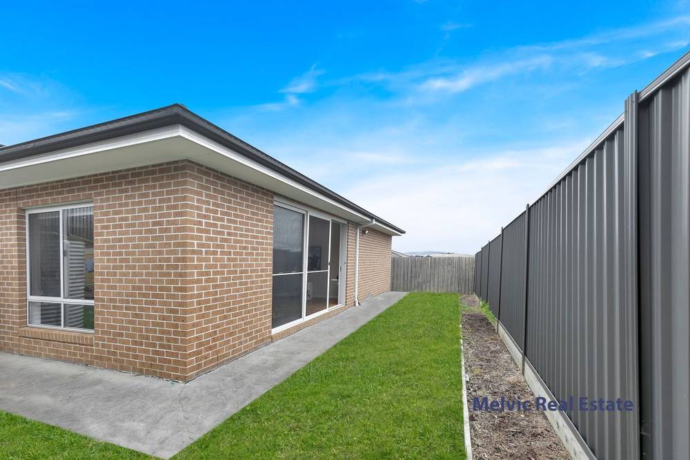 11 Teatree Lane, WALLAN, VIC 3756