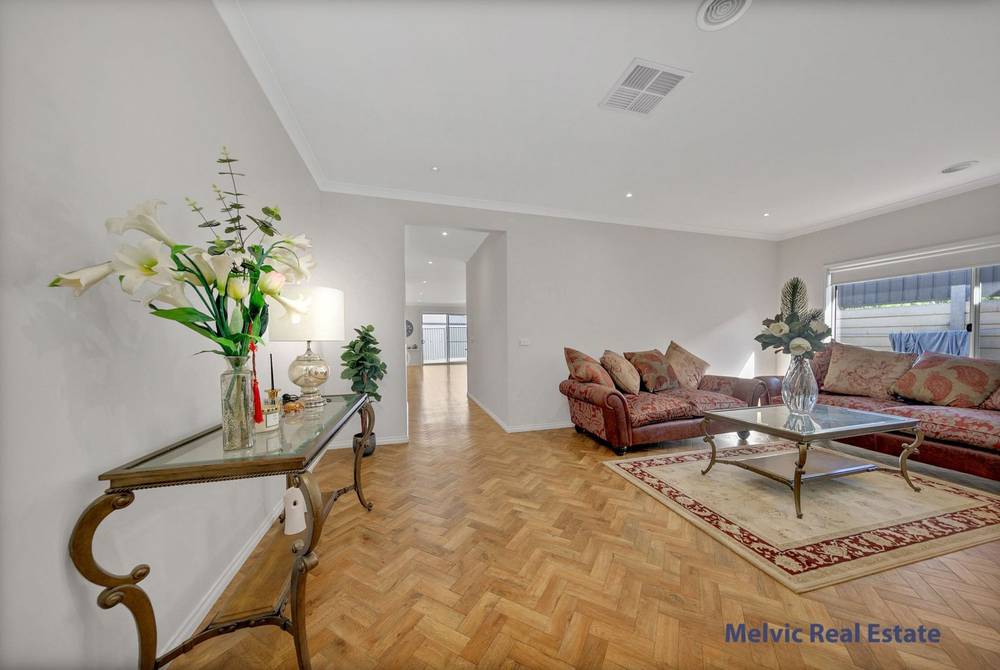 11 Teatree Lane, WALLAN, VIC 3756
