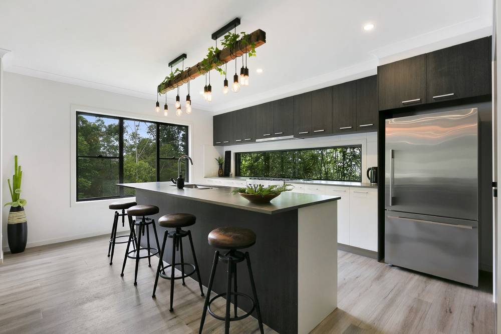 20 Kingcrest Drive, Reedy Creek, QLD 4227