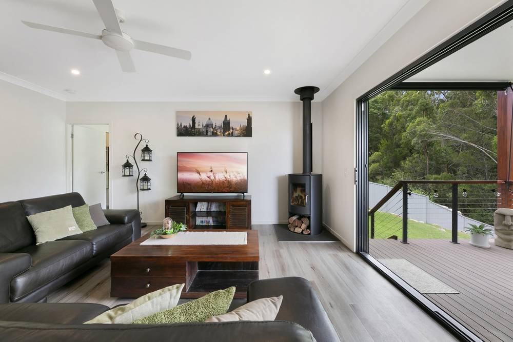 20 Kingcrest Drive, Reedy Creek, QLD 4227