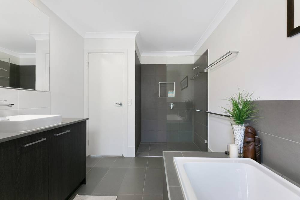 20 Kingcrest Drive, Reedy Creek, QLD 4227
