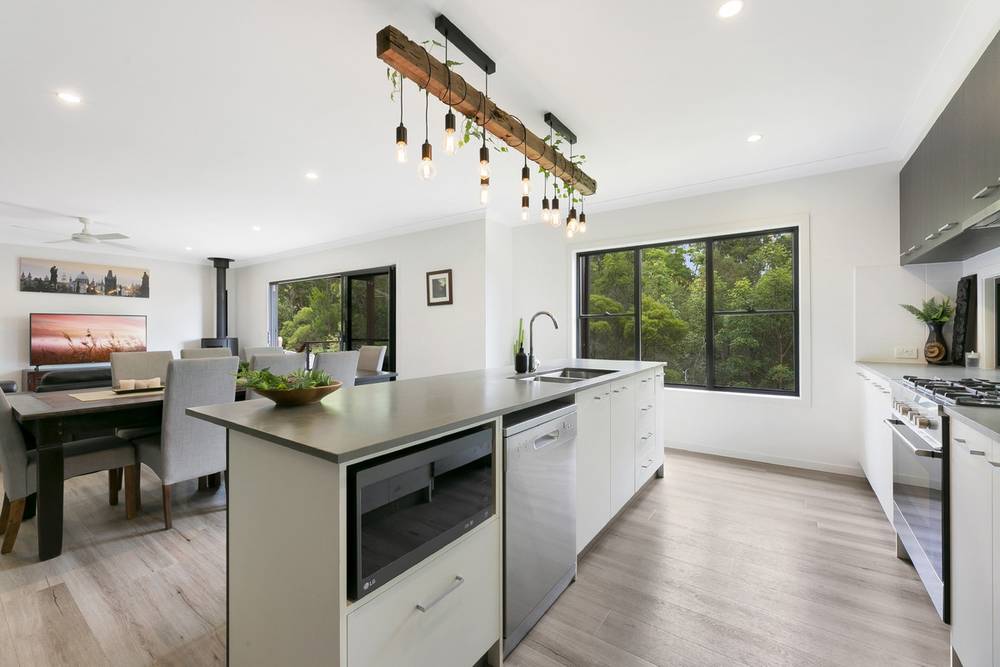 20 Kingcrest Drive, Reedy Creek, QLD 4227