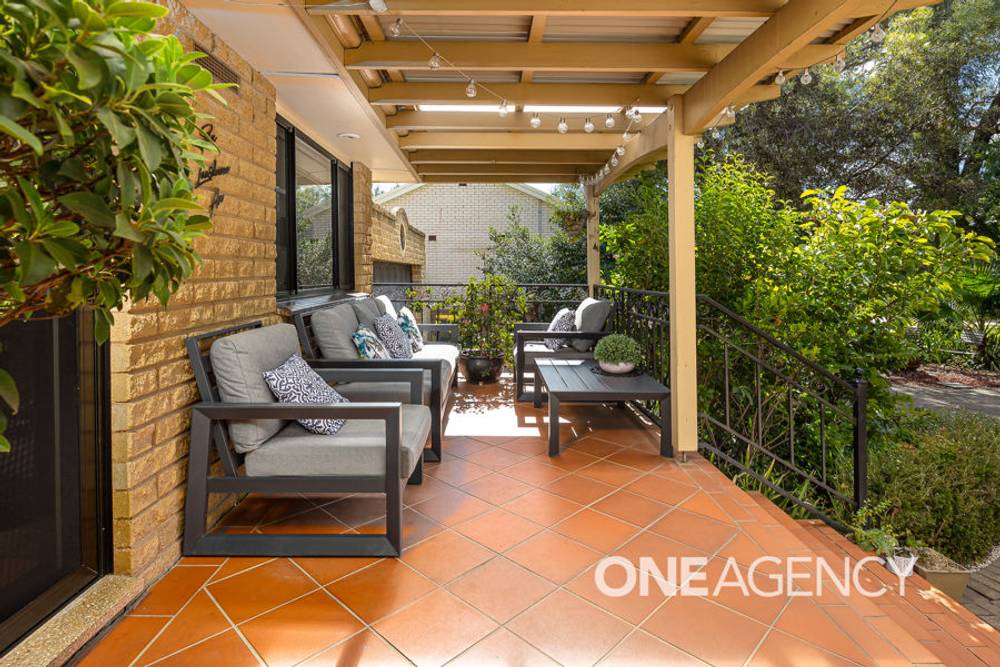 6 LANSDOWNE AVENUE, LAKE ALBERT, NSW 2650