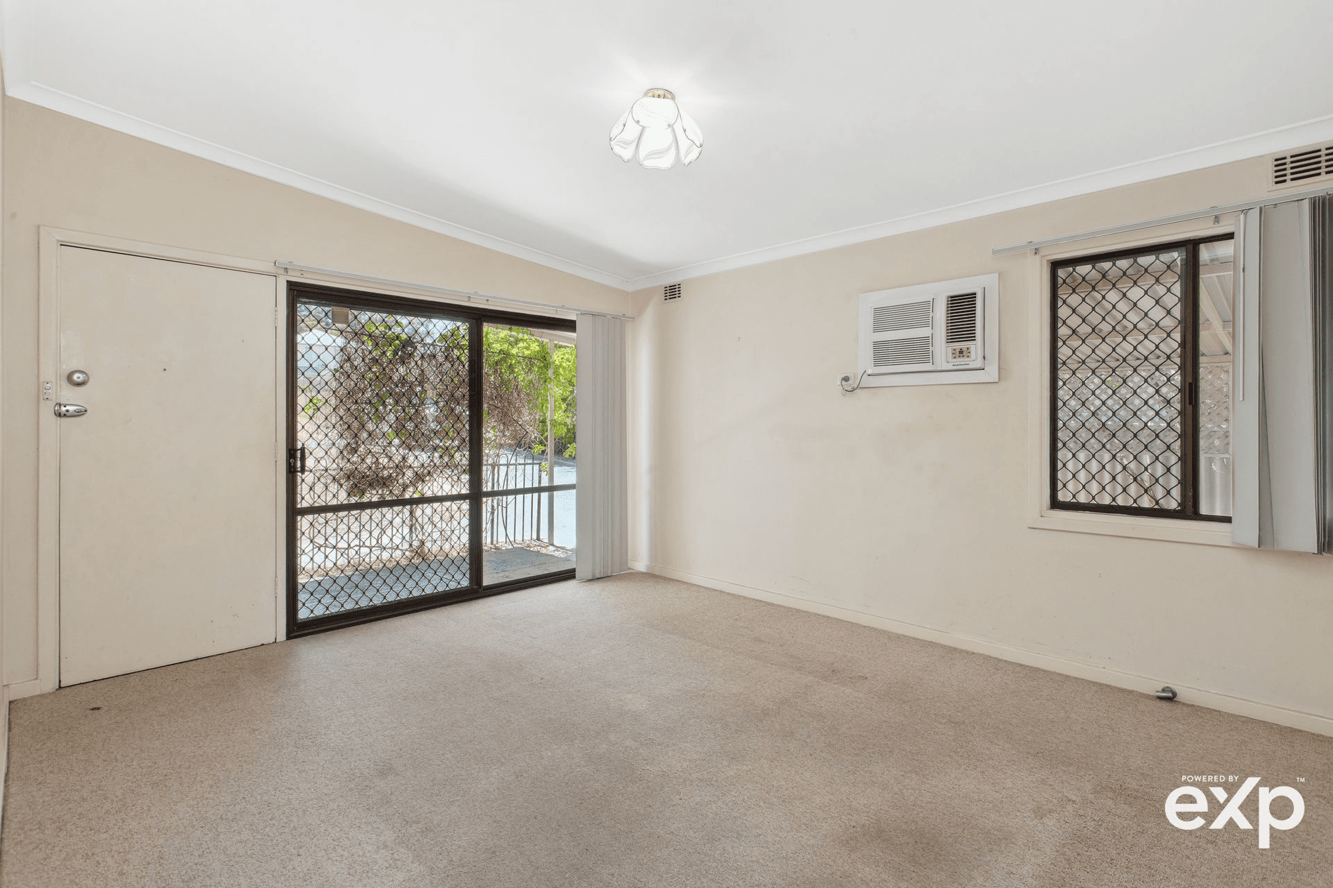 8 Denston Way, Girrawheen, WA 6064