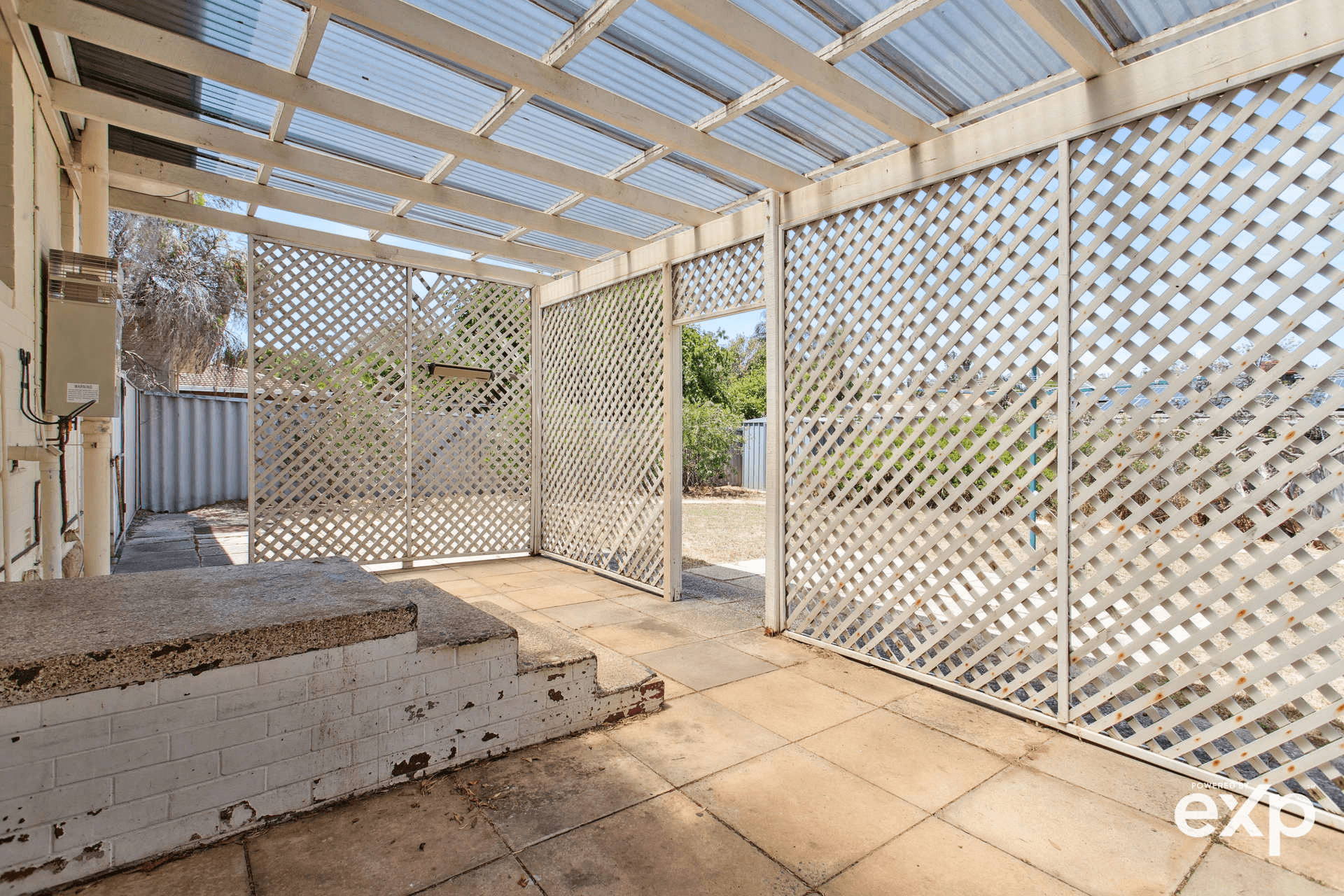 8 Denston Way, Girrawheen, WA 6064