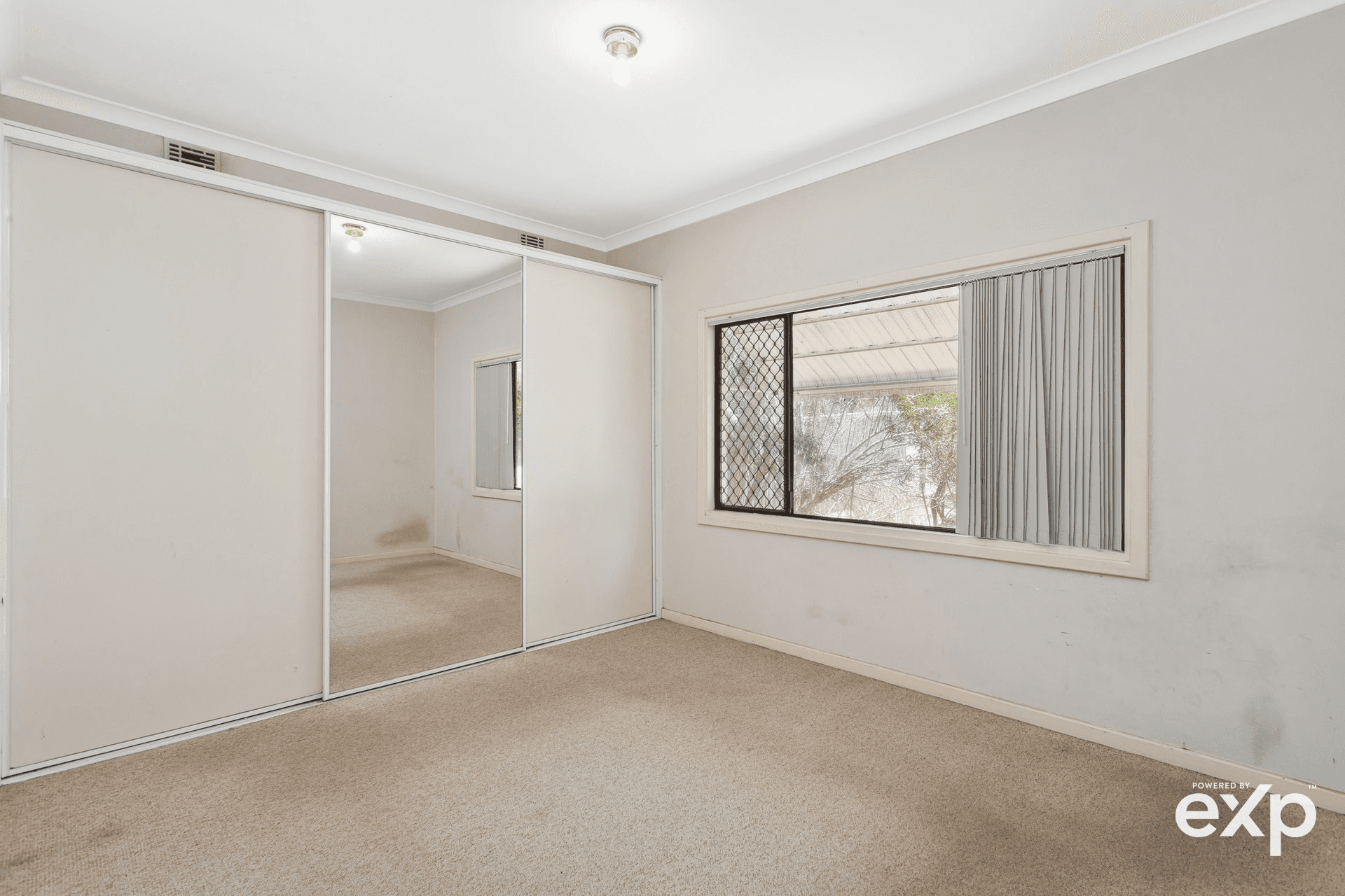 8 Denston Way, Girrawheen, WA 6064