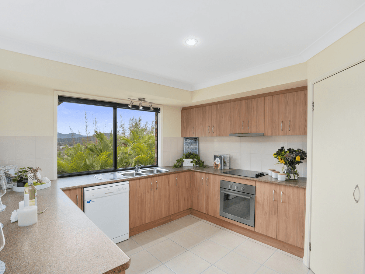 14 Angourie Crescent, PACIFIC PINES, QLD 4211