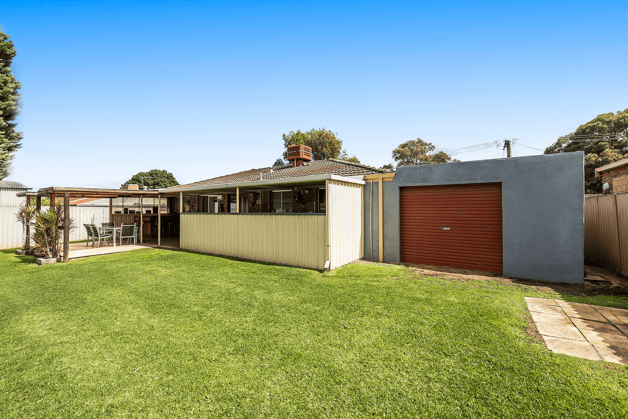 6 Cronin Place, Armadale, WA 6112