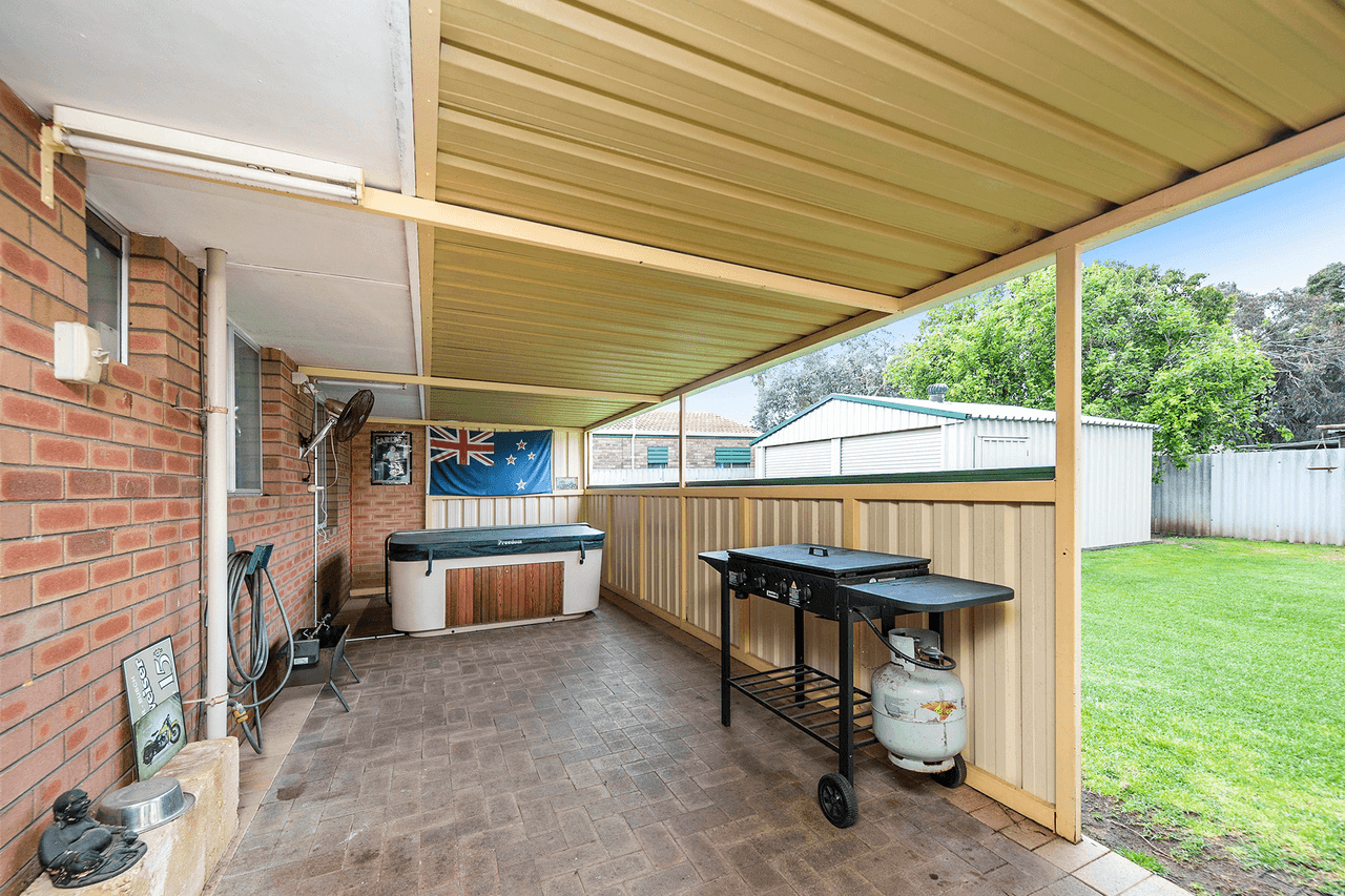 6 Cronin Place, Armadale, WA 6112