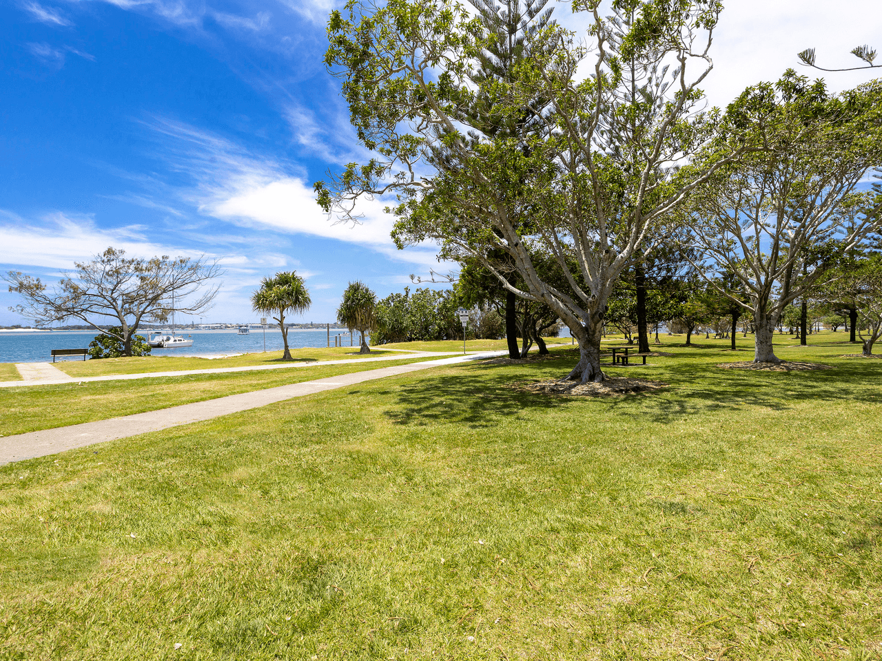 6/24-26 Proud Street, LABRADOR, QLD 4215