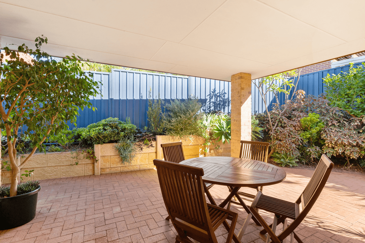 24 Streeton Promenade, WOODVALE, WA 6026