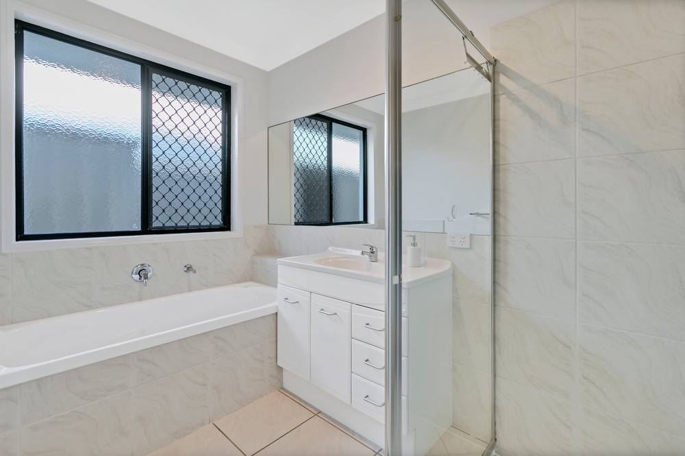 19 Leah Close, BUDERIM, QLD 4556