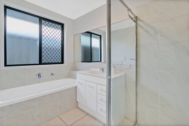 19 Leah Close, BUDERIM, QLD 4556