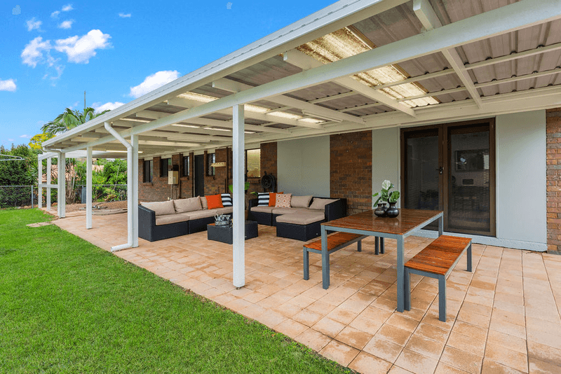 33 Flametree Court, WALLOON, QLD 4306